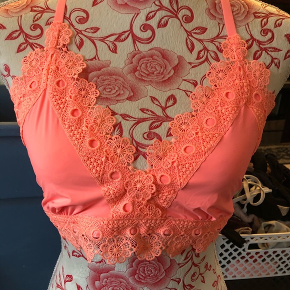 aerie Other - AERIE CORAL LACE BRALETTE SIZE XL